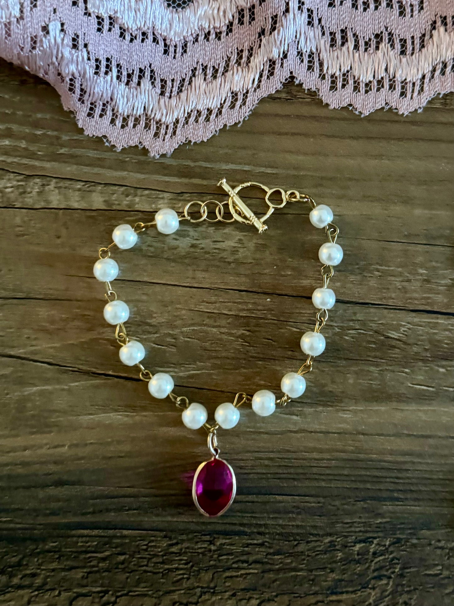 Pearl Chain Bracelet with Pink Gem