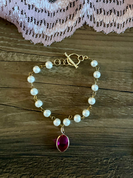Pearl Chain Bracelet with Pink Gem